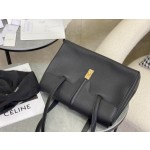 CELINE 𝗦𝗢𝗙𝗧𝟭𝟲 Medium model: 195543