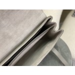 CELINE 𝗦𝗢𝗙𝗧𝟭𝟲 Medium model: 195543