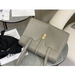 CELINE 𝗦𝗢𝗙𝗧𝟭𝟲 Medium model: 195543