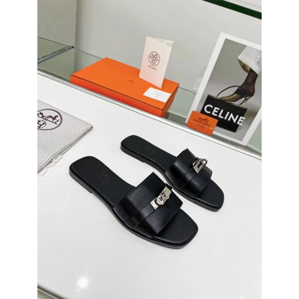 Hermes flat heeled slippers