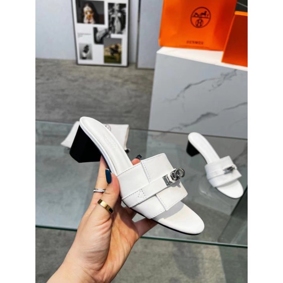 Hermes genuine leather outsole, combined with small square heels