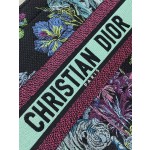 Dior Tote's latest concept zoo spring and summer series8001