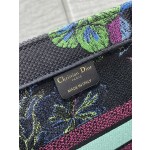 Dior Tote's latest concept zoo spring and summer series8001