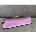 Valentino calfskin handbag ️Model: 1133