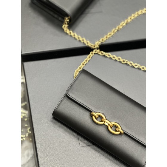 SAINT LAURENT LE MAILLON Plain grain cowhide chain bag model: 738109