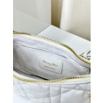 DIOR zipper closure with CD zipper head 9274