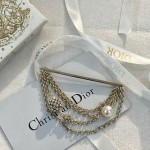 Dior brooch