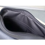 𝐋𝐎𝐔𝐈𝐒𝐕𝐔𝐈𝐓𝐓𝐎𝐍 M22842 black top leather this Fastline messenger bag