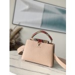 𝐋𝐎𝐔𝐈𝐒𝐕𝐔𝐈𝐓𝐓𝐎𝐍 N80931 Curry python skin small size This CAPUCINES small size handbag