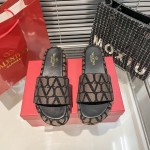 Valentino thick sole slippers