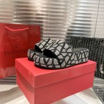 Valentino thick sole slippers