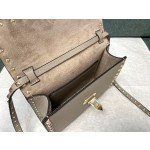 Valentino 邮差包 型号：0181