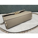 Valentino 邮差包 型号：0181