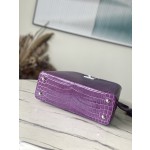 𝐋𝐎𝐔𝐈𝐒𝐕𝐔𝐈𝐓𝐓𝐎𝐍 N93419/M48865 Purple Colored Crocodile Pattern Silver Buckle This CAPUCINES BB handbag