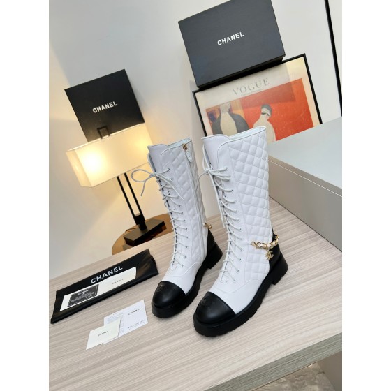 CHANEL's latest side zipper high boots