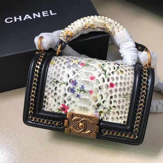 𝗖𝗵𝗮𝗻𝗲𝗹 𝗟𝗲𝗯𝗼𝘆 进口蟒蛇皮 内配小羊皮 最新款重金属手柄包