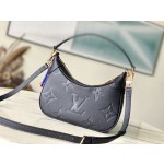 𝐋𝐎𝐔𝐈𝐒𝐕𝐔𝐈𝐓𝐓𝐎𝐍 M4602 Black Embossed Bagatelle Handbag