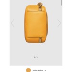 GUCCI circular interlocking double G craftsmanship showcases Blondie series model 744434