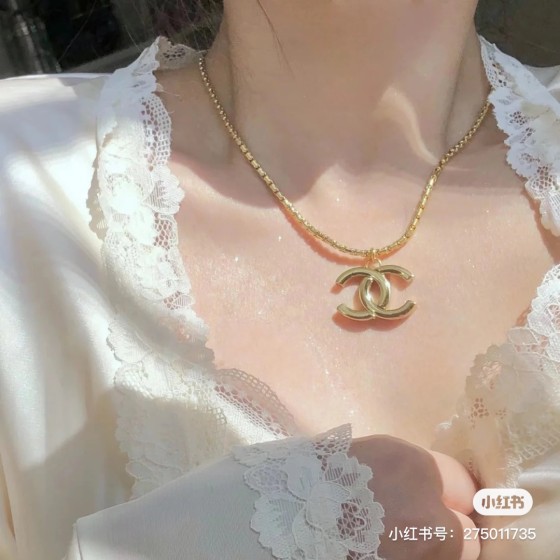 CHANEL necklace snake shaped scale chain cc smooth surface