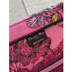 Dior Tote's latest concept zoo spring and summer series8002