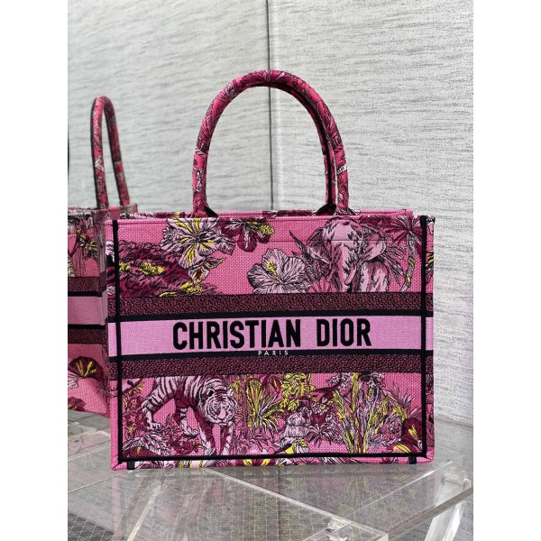 Dior Tote's latest concept zoo spring and summer series8001
