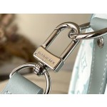 𝐋𝐎𝐔𝐈𝐒𝐕𝐔𝐈𝐓𝐓𝐎𝐍 M22570 This Keepall Bandouli è re 50 travel bag