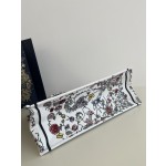 Dior M1286 Large Romantic Flower Embroidery