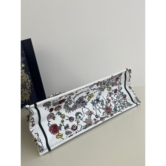 DIOR Tote latest spring and summer series