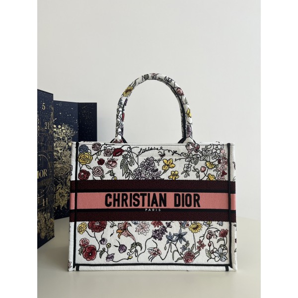 DIOR Tote latest spring and summer series