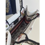 Dior M1265 Small Romantic Flower Embroidery