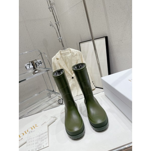 Dior's popular rain boots