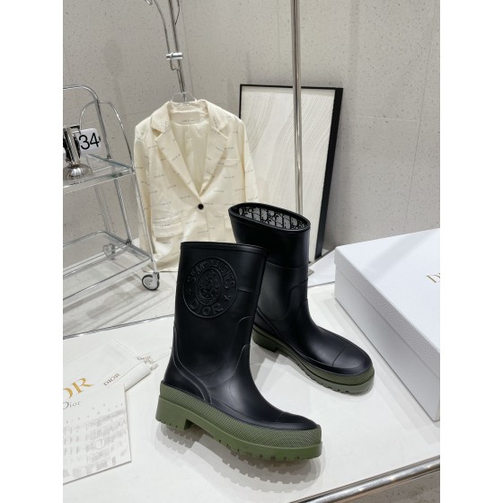 Dior's popular rain boots