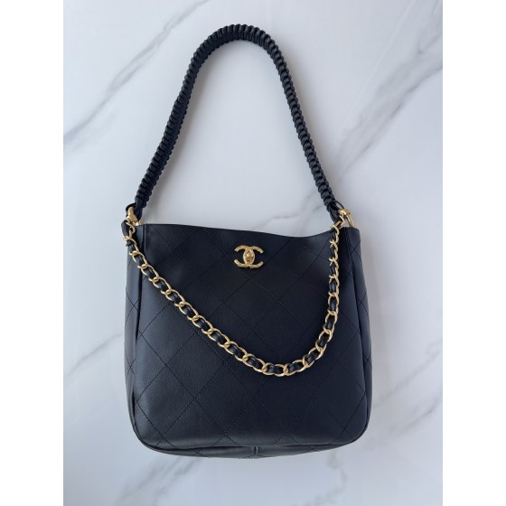 CHANEL model: AS4210