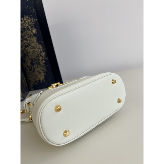 DIOR latest C'est series