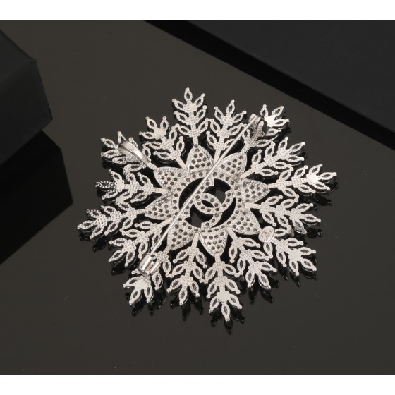 CHANEL High end Snowflake ❄️ Double C brooch