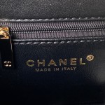 CHANEL cloth: 23A popular pearl method stick bag AS3791
