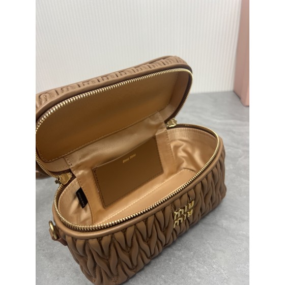 MIU MIU 5BH226: M New Product Makeup Bag Handbag