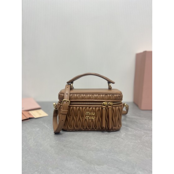 MIU MIU 5BH226: M New Product Makeup Bag Handbag