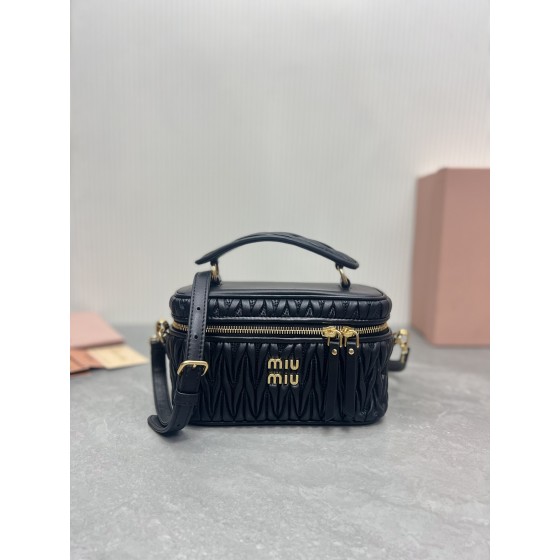 MIU MIU 5BH226: M New Product Makeup Bag Handbag