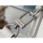 𝐋𝐎𝐔𝐈𝐒𝐕𝐔𝐈𝐓𝐓𝐎𝐍 M22505 Grey Green Takeoff Postman Bag