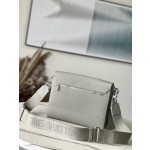 𝐋𝐎𝐔𝐈𝐒𝐕𝐔𝐈𝐓𝐓𝐎𝐍 M22505 Grey Green Takeoff Postman Bag