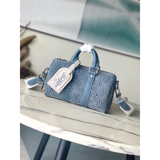 𝐋𝐎𝐔𝐈𝐒𝐕𝐔𝐈𝐓𝐓𝐎𝐍 M22762 denim fabric This Keepall Bandouli è re 25 handbag