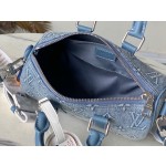 𝐋𝐎𝐔𝐈𝐒𝐕𝐔𝐈𝐓𝐓𝐎𝐍 M22762 denim fabric This Keepall Bandouli è re 25 handbag