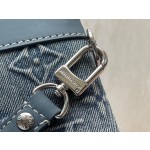 𝐋𝐎𝐔𝐈𝐒𝐕𝐔𝐈𝐓𝐓𝐎𝐍 M82313 denim fabric This Pochette To Go handbag