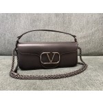 Valentino calfskin handbag ️Model: 1133
