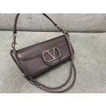Valentino calfskin handbag ️Model: 1133
