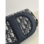 DIOR Signature series large Logo embossed logo