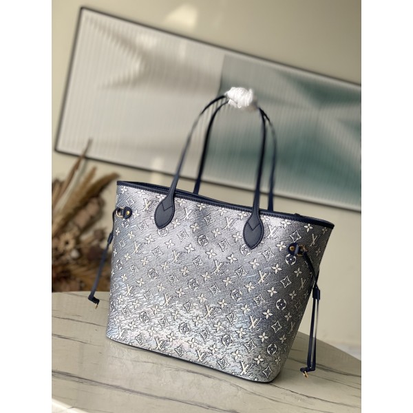 LOUIS VUITTON M22921 This Neverfull Medium Handbag