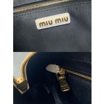 MIU MIU 5BB142，保龄球包包