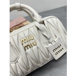 MIU MIU 5BB142，保龄球包包